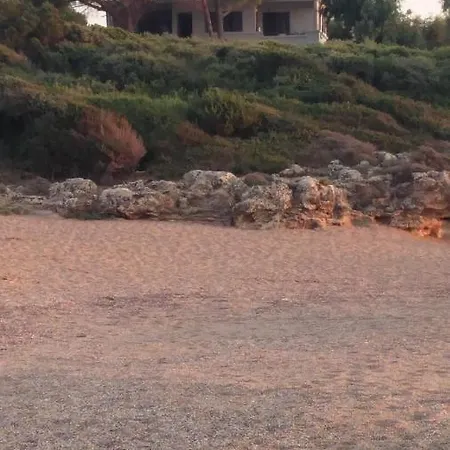 Tzanetos Seaside * Kyparissia