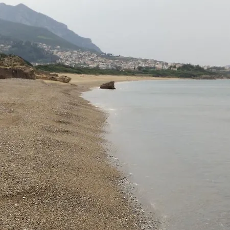 Tzanetos Seaside * Kyparissia