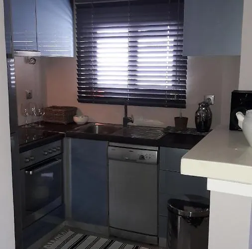 別荘 Tzanetos Seaside *