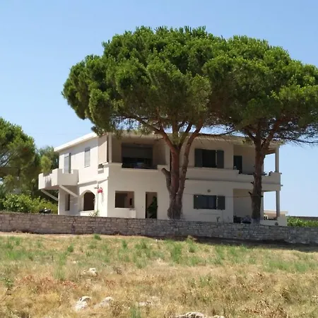 Tzanetos Seaside Holiday home Kyparissia