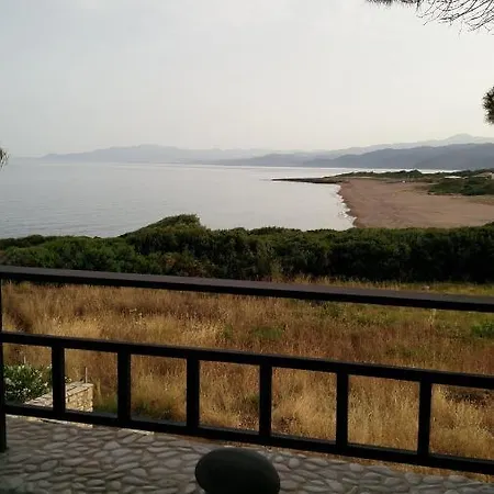 Tzanetos Seaside * Kyparissia