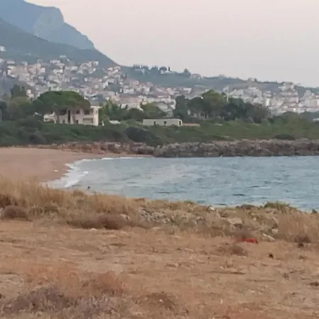 Tzanetos Seaside