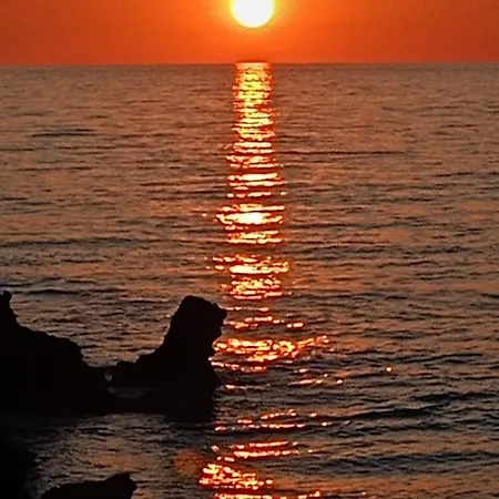 Tzanetos Seaside