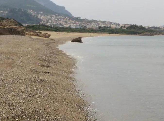 Tzanetos Seaside * Kyparissia