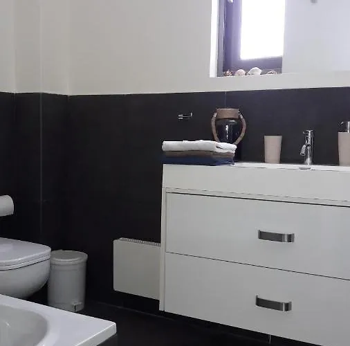 Tzanetos Seaside * Kyparissia